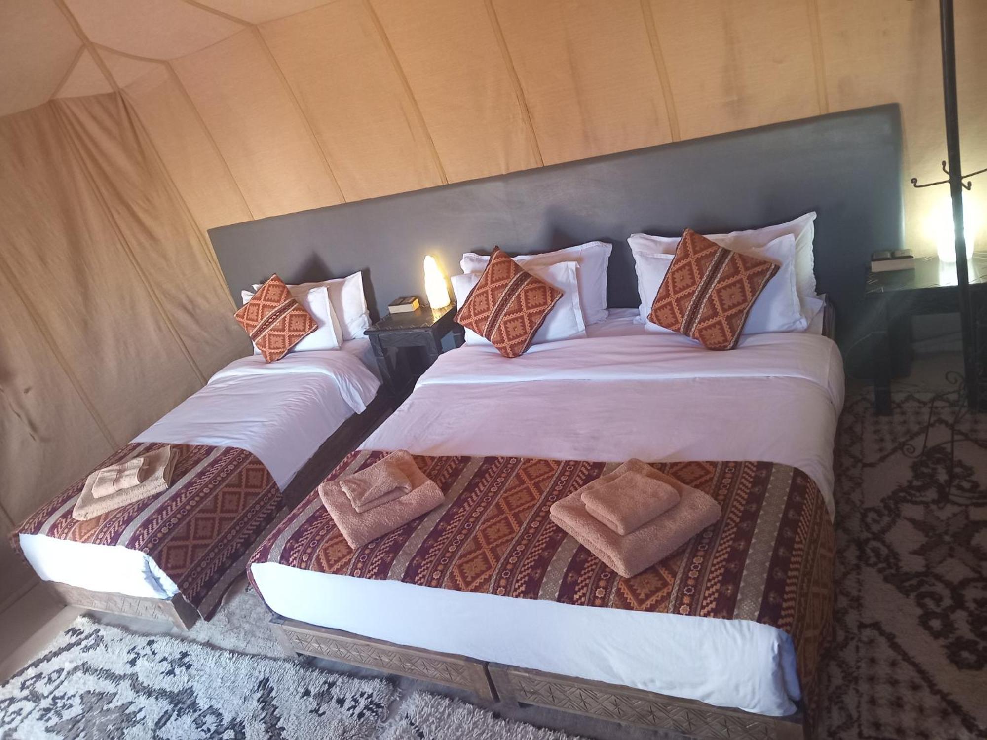 Erg Chebbi Romantic Desert Camp Мерцуга Екстериор снимка