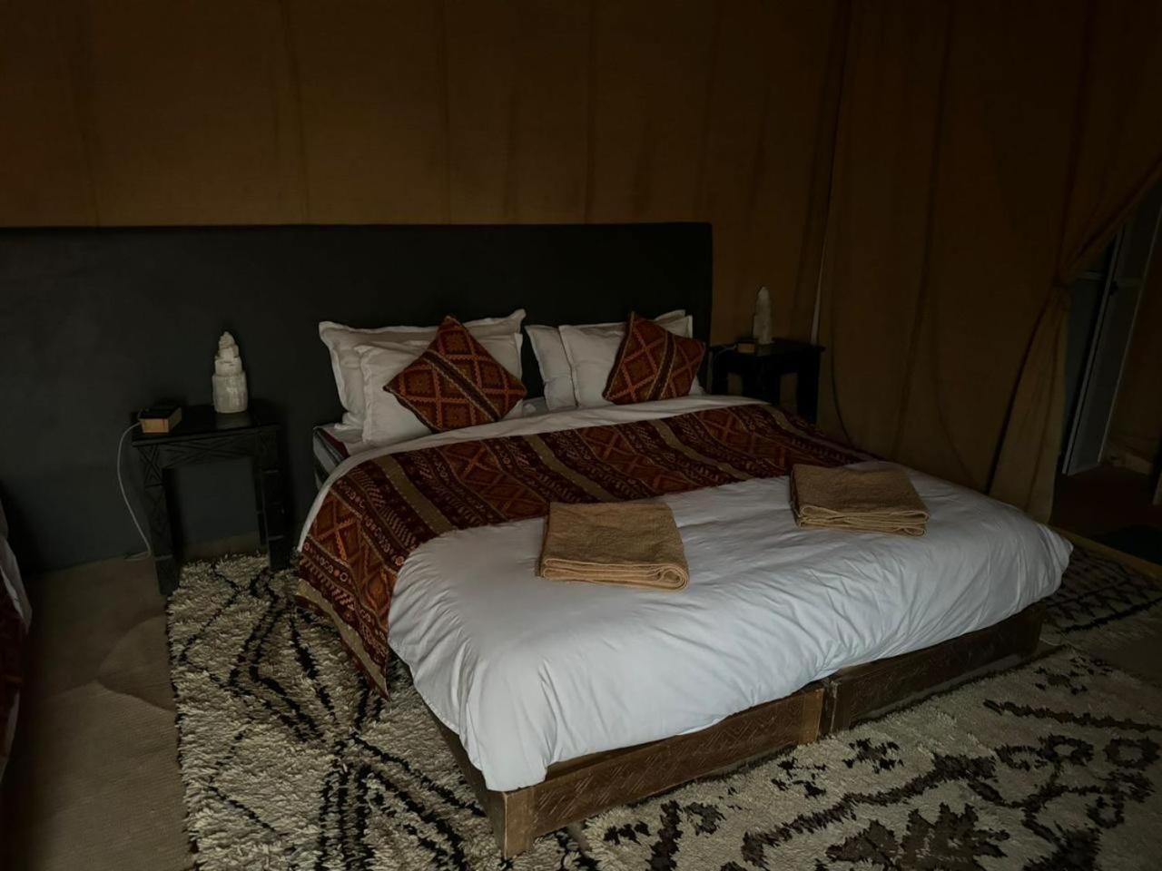 Erg Chebbi Romantic Desert Camp Мерцуга Екстериор снимка