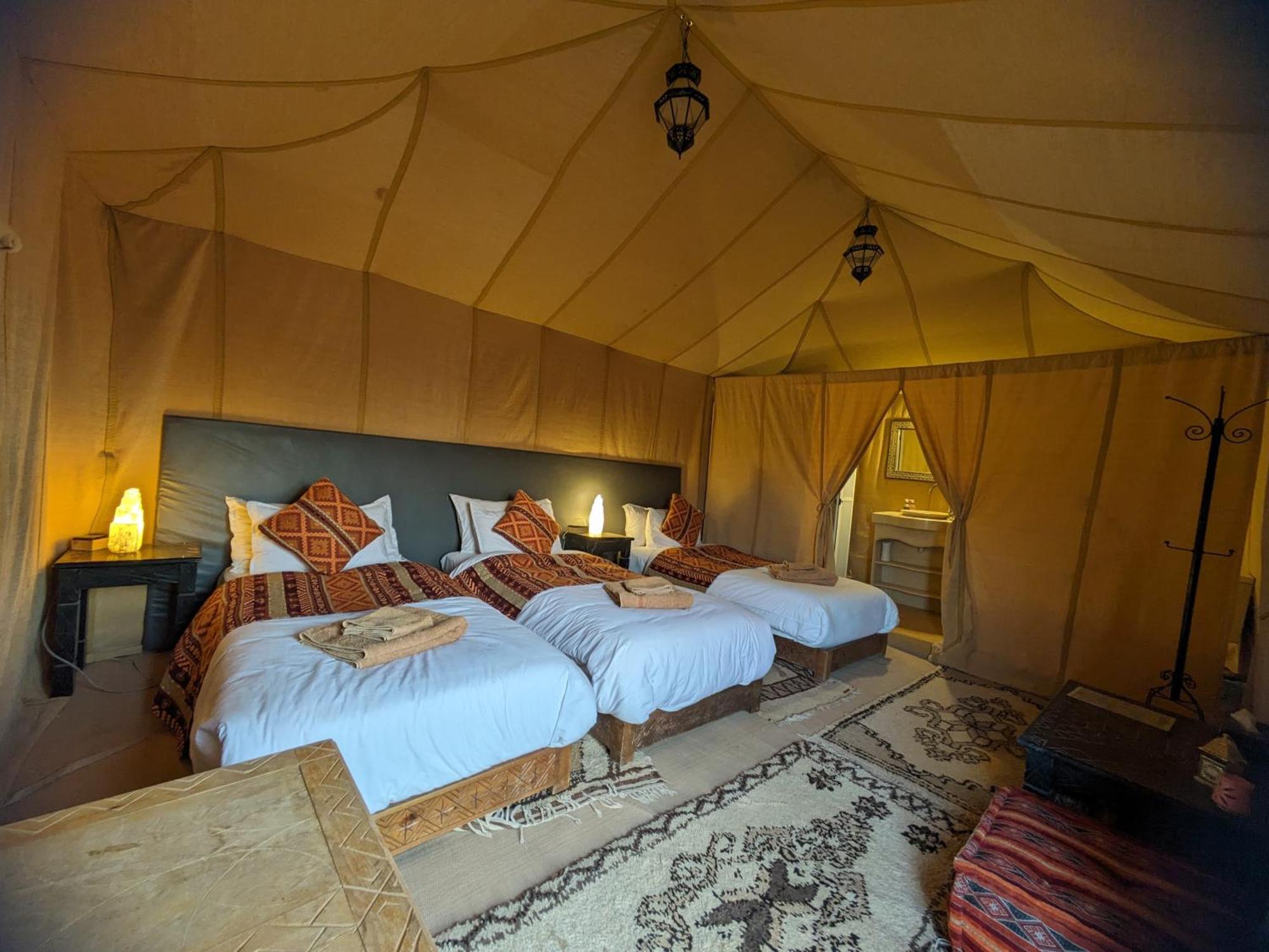 Erg Chebbi Romantic Desert Camp Мерцуга Екстериор снимка